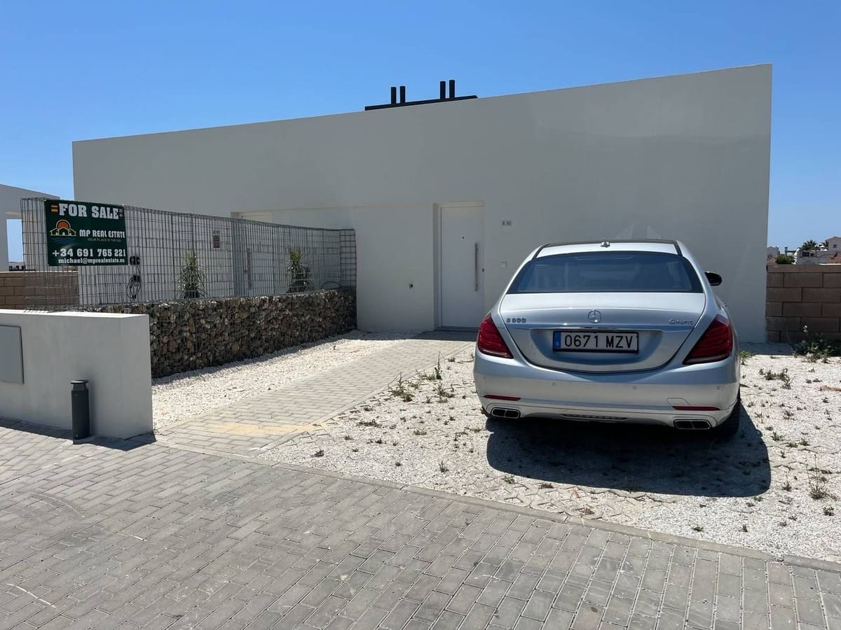 3 soveværelse Byhus til salg i Riviera del Sol - € 599.000 (Ref: 9744208)