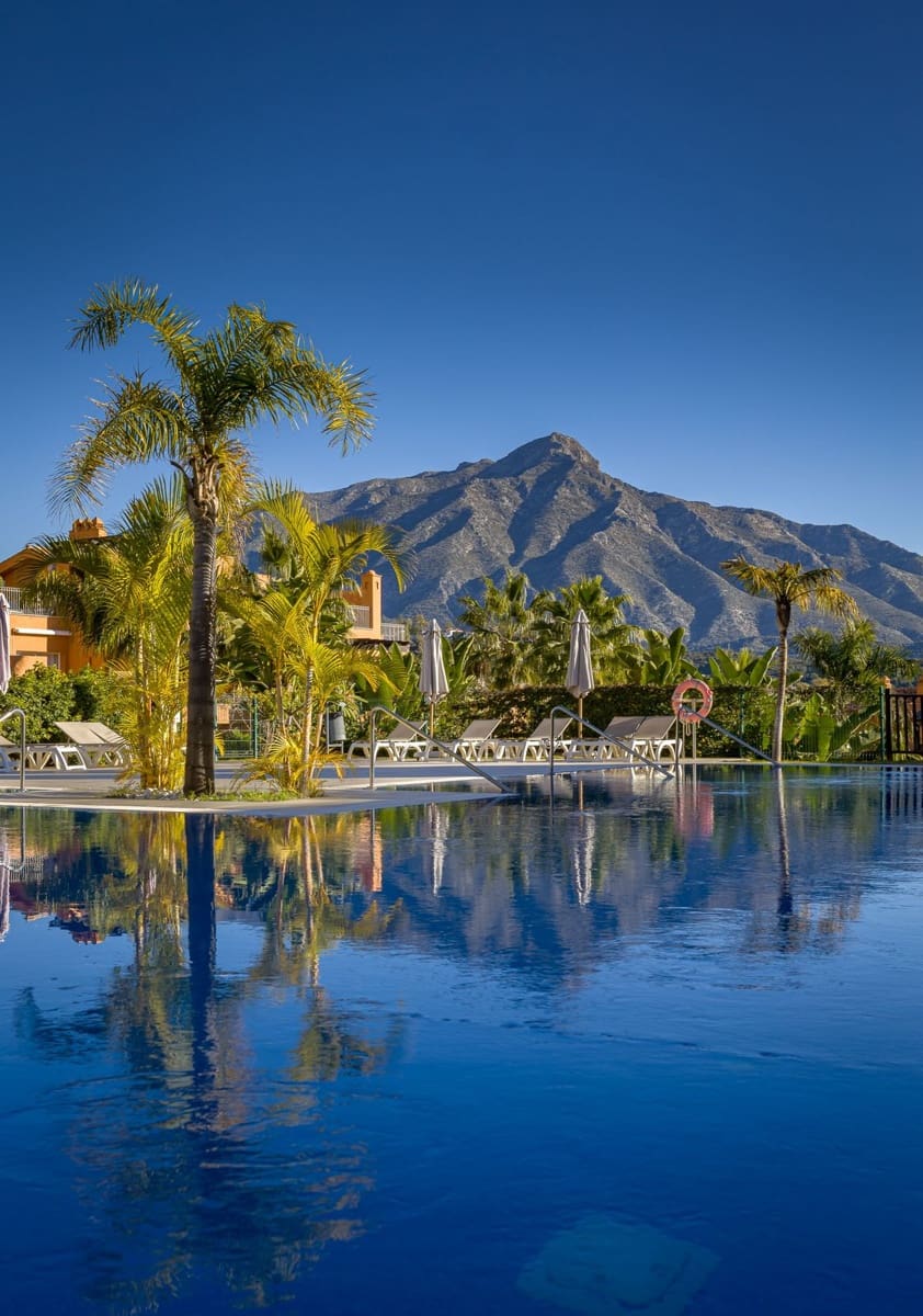 4 Zimmer Apartment zu verkaufen in Nueva Andalucia mit Pool - 820.000 € (Ref: 9744210)