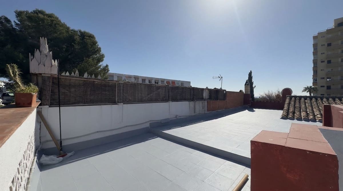 Casa de 3 habitaciones en Calahonda en venta con piscina - 699.999 € (Ref: 9744211)