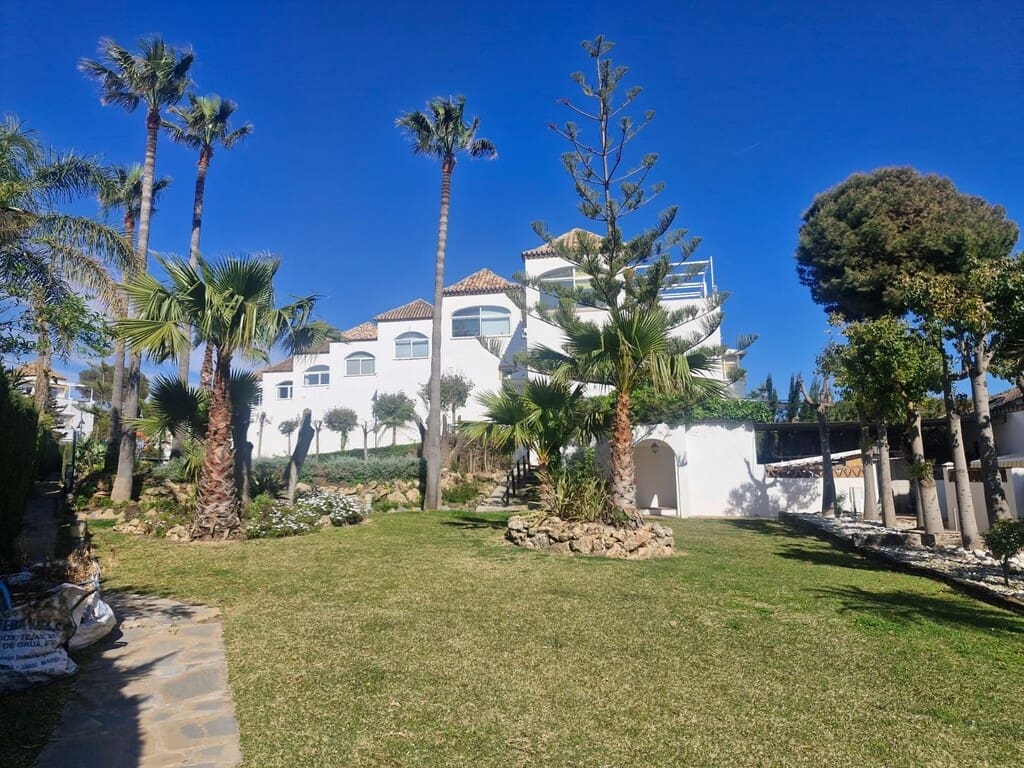 3 bedroom Apartment for sale in Costabella with pool - € 459,000 (Ref: 9744214)