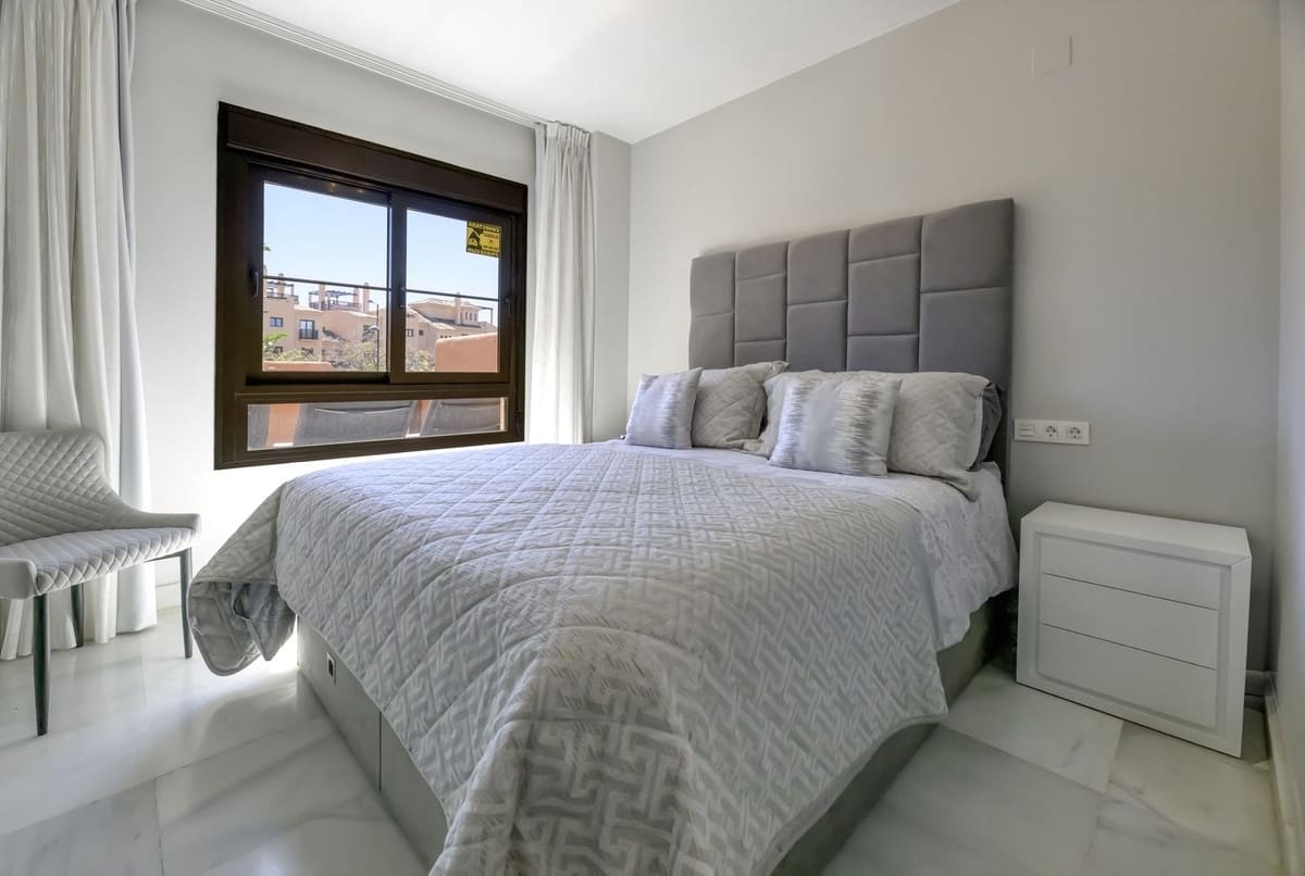 3 sypialnia Apartament na sprzedaż w Estepona z basenem - 659 950 € (Ref: 9744215)