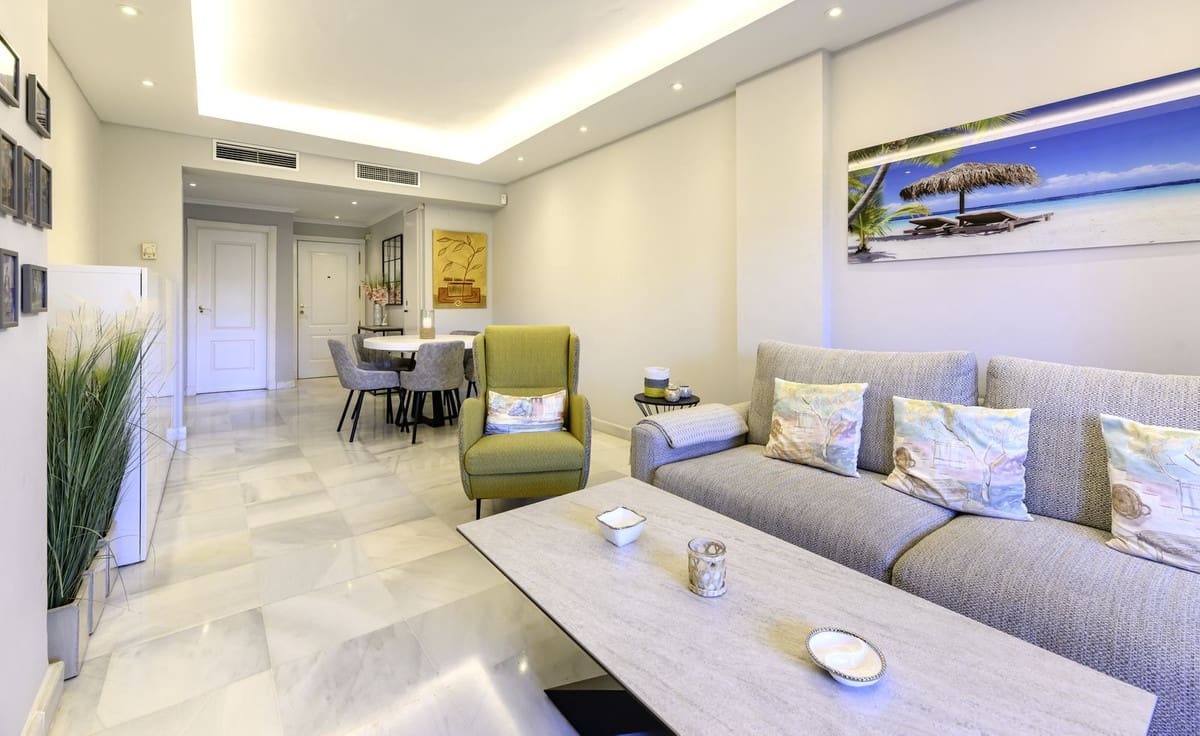 3 sypialnia Apartament na sprzedaż w Estepona z basenem - 659 950 € (Ref: 9744215)