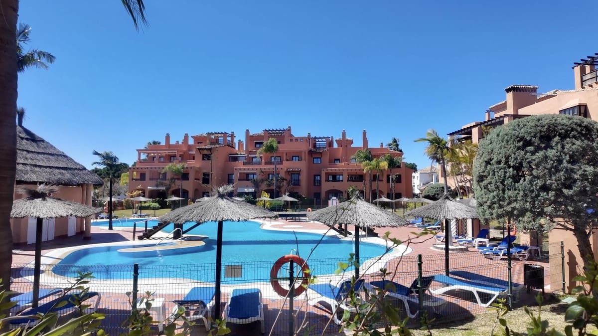 3 sypialnia Apartament na sprzedaż w Estepona z basenem - 659 950 € (Ref: 9744215)