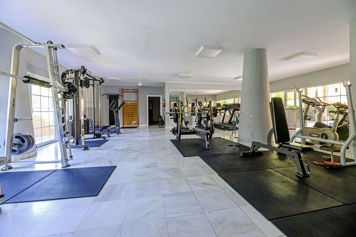 3 sypialnia Apartament na sprzedaż w Estepona z basenem - 659 950 € (Ref: 9744215)