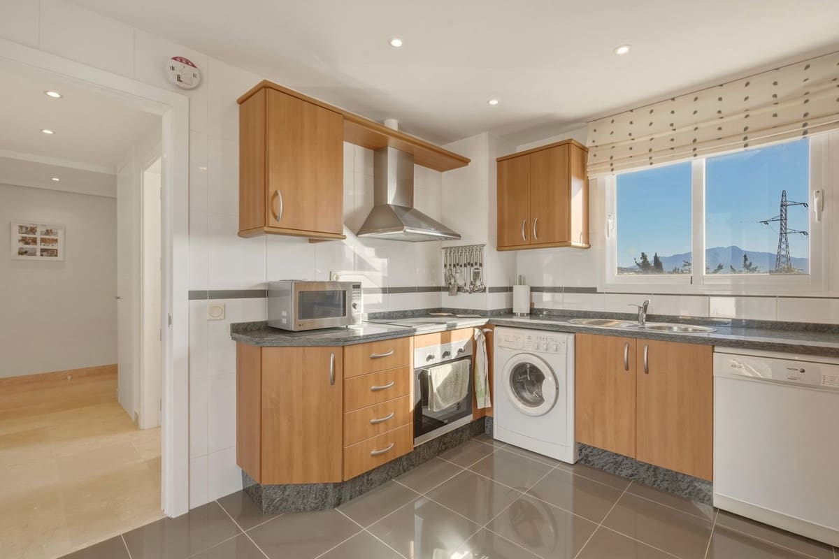 3 soverom Leilighet til salgs i Estepona med svømmebasseng - € 549 000 (Ref: 9744216)