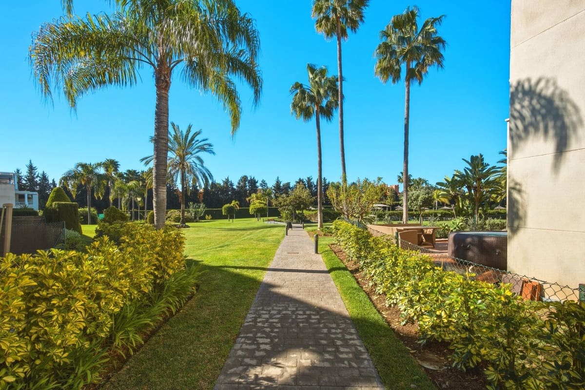 3 soverom Leilighet til salgs i Estepona med svømmebasseng - € 549 000 (Ref: 9744216)