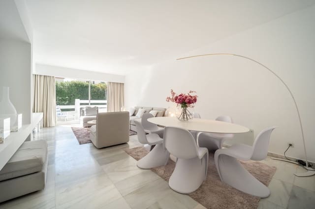 2 Zimmer Apartment zu verkaufen in Puerto Banus, Marbella mit Pool - 935.000 € (Ref: 9744219)