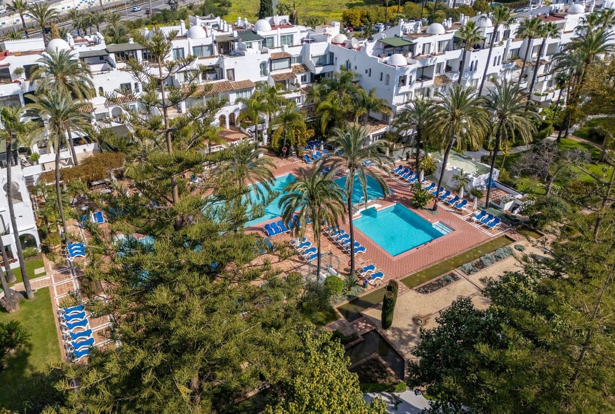 2 chambre Appartement à vendre à Puerto Banus avec piscine - 935 000 € (Ref: 9744219)