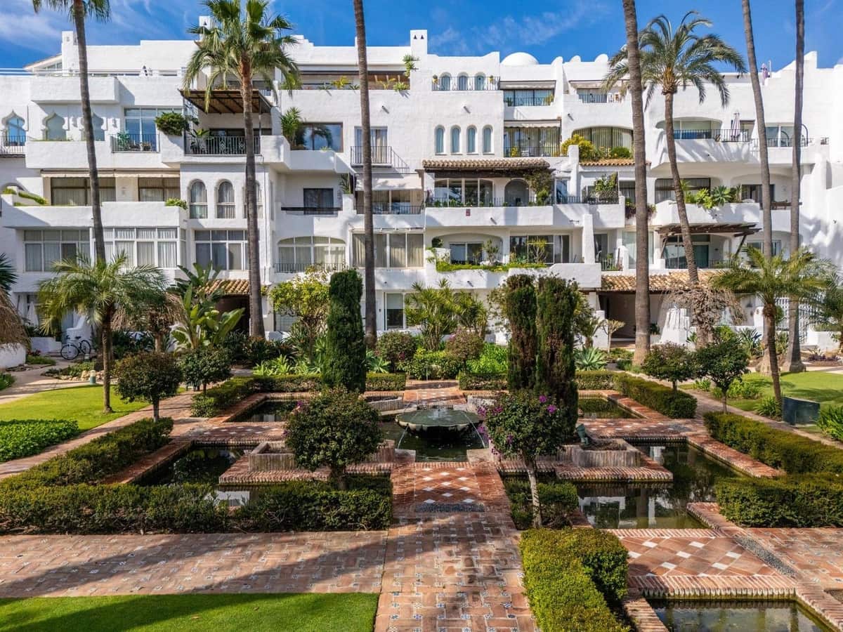 2 chambre Appartement à vendre à Puerto Banus avec piscine - 935 000 € (Ref: 9744219)