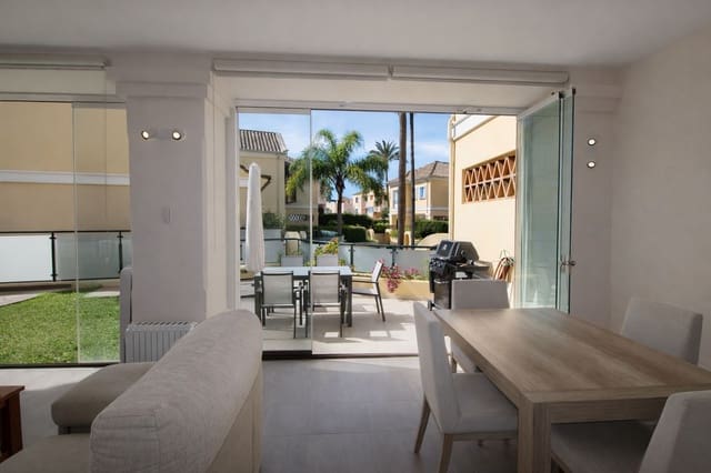 3 soveværelse Byhus til salg i Elviria, Marbella med swimmingpool - € 725.000 (Ref: 9748232)