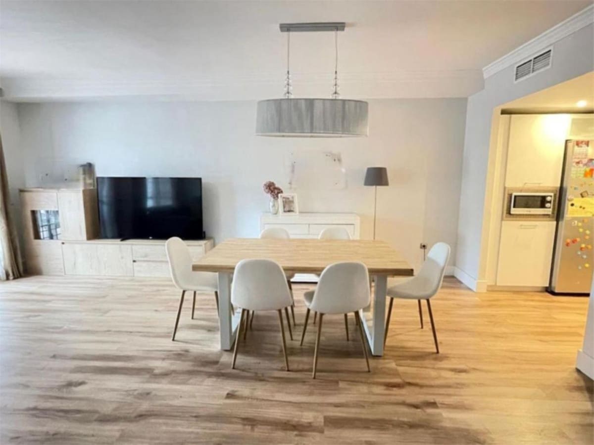 4 bedroom Townhouse for sale in Marbella with pool - € 815,000 (Ref: 9748233)