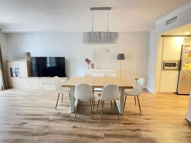 4 soverom Hus til salgs i Casco Antiguo, Marbella med svømmebasseng - € 815 000 (Ref: 9748233)