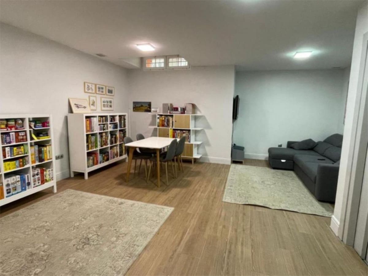 4 bedroom Townhouse for sale in Marbella with pool - € 815,000 (Ref: 9748233)