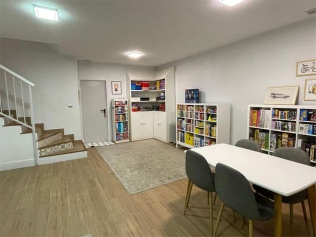 4 soverom Hus til salgs i Casco Antiguo, Marbella med svømmebasseng - € 815 000 (Ref: 9748233)