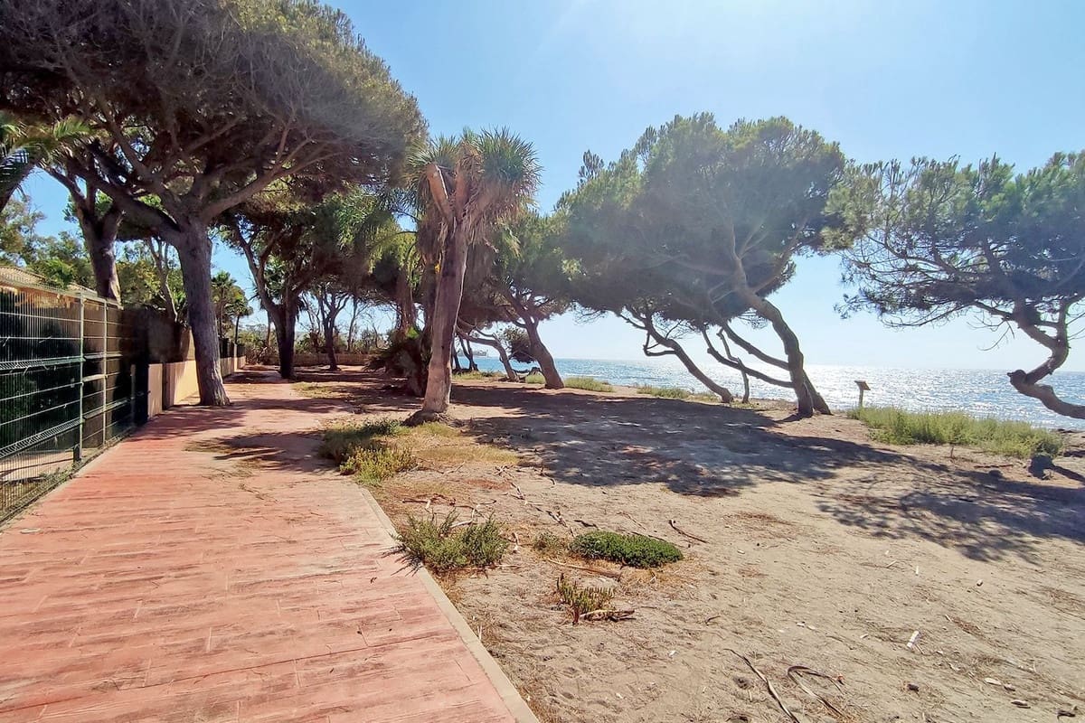 4 sypialnia Apartament na sprzedaż w Estepona z basenem - 1 300 000 € (Ref: 9748234)