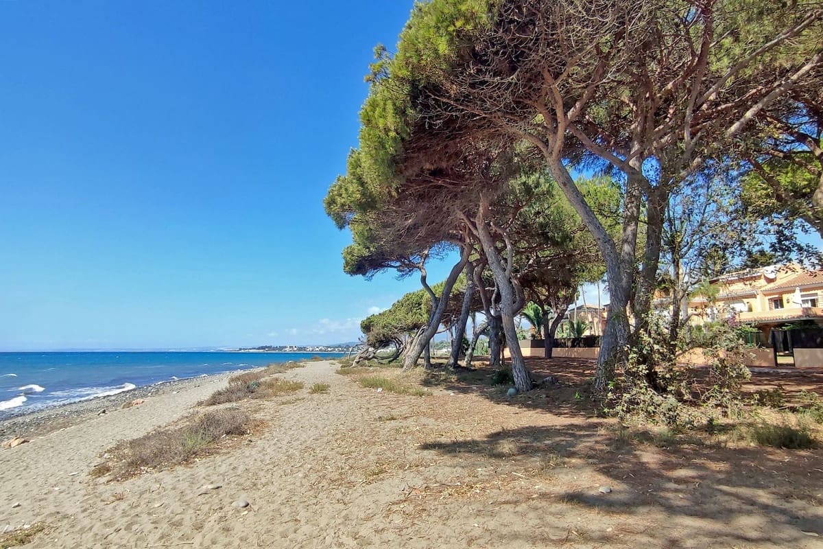 4 sypialnia Apartament na sprzedaż w Estepona z basenem - 1 300 000 € (Ref: 9748234)