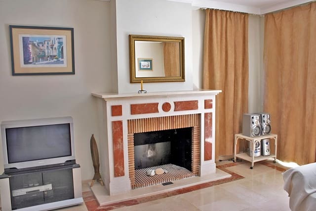 4 quarto Apartamento para venda em Resinera-Voladilla, Estepona com piscina - 1 300 000 € (Ref: 9748234)