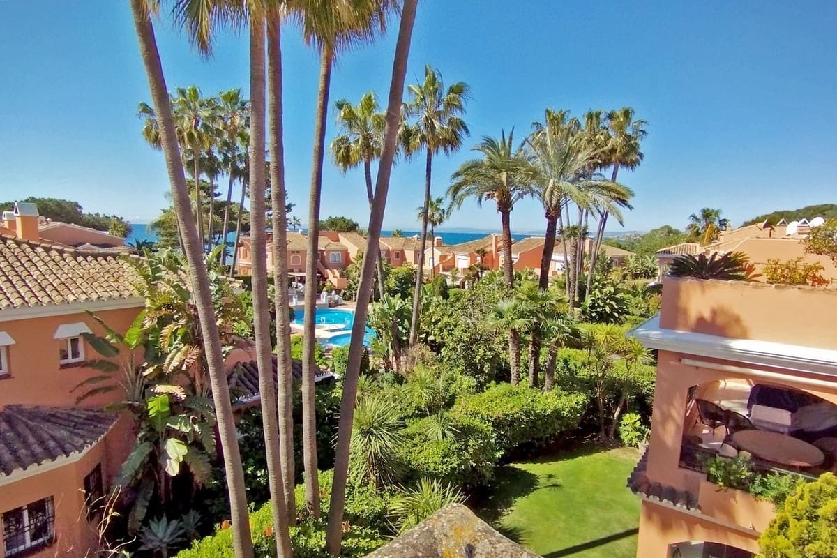 4 quarto Apartamento para venda em Guadalmansa com piscina - 1 300 000 € (Ref: 9748234)