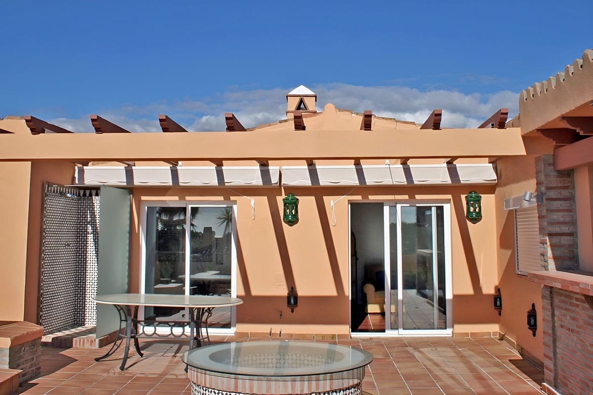 4 quarto Apartamento para venda em Guadalmansa com piscina - 1 300 000 € (Ref: 9748234)