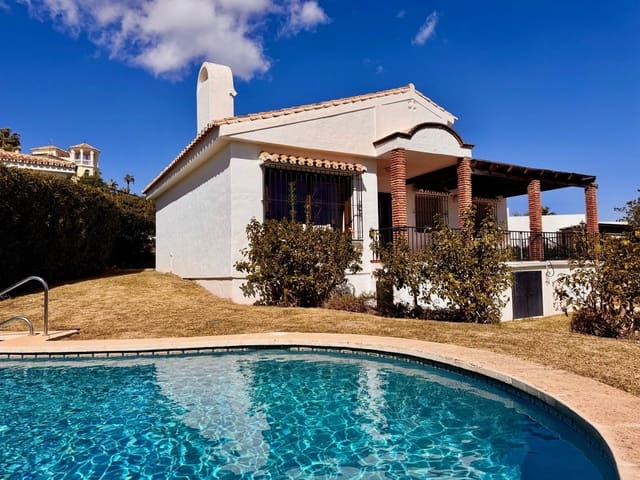 3 chambre Villa/Maison à vendre à Calahonda, Mijas avec piscine - 650 000 € (Ref: 9748235)