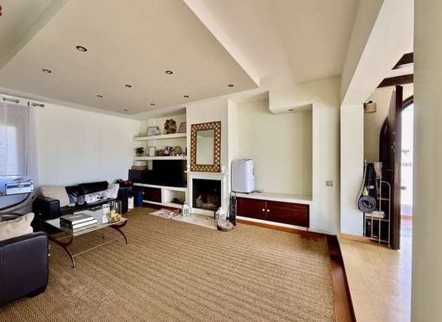 2 sypialnia Apartament na sprzedaż w Lomas De Marbella, Marbella z basenem - 465 000 € (Ref: 9748236)