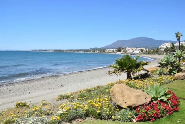 3 sovrum Lägenhet till salu i New Golden Mile, Estepona med pool - 569 000 € (Ref: 9748238)