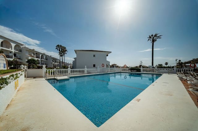 2 soveværelse Lejlighed til salg i Mijas Costa, Mijas med swimmingpool - € 249.000 (Ref: 9748239)