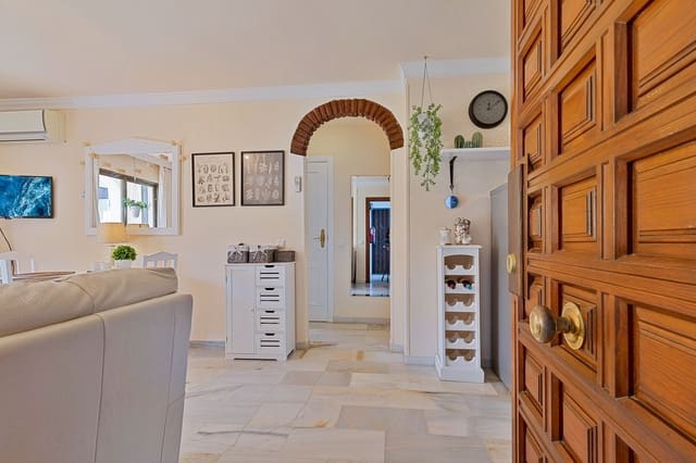 2 soveværelse Lejlighed til salg i Mijas Costa, Mijas med swimmingpool - € 249.000 (Ref: 9748239)