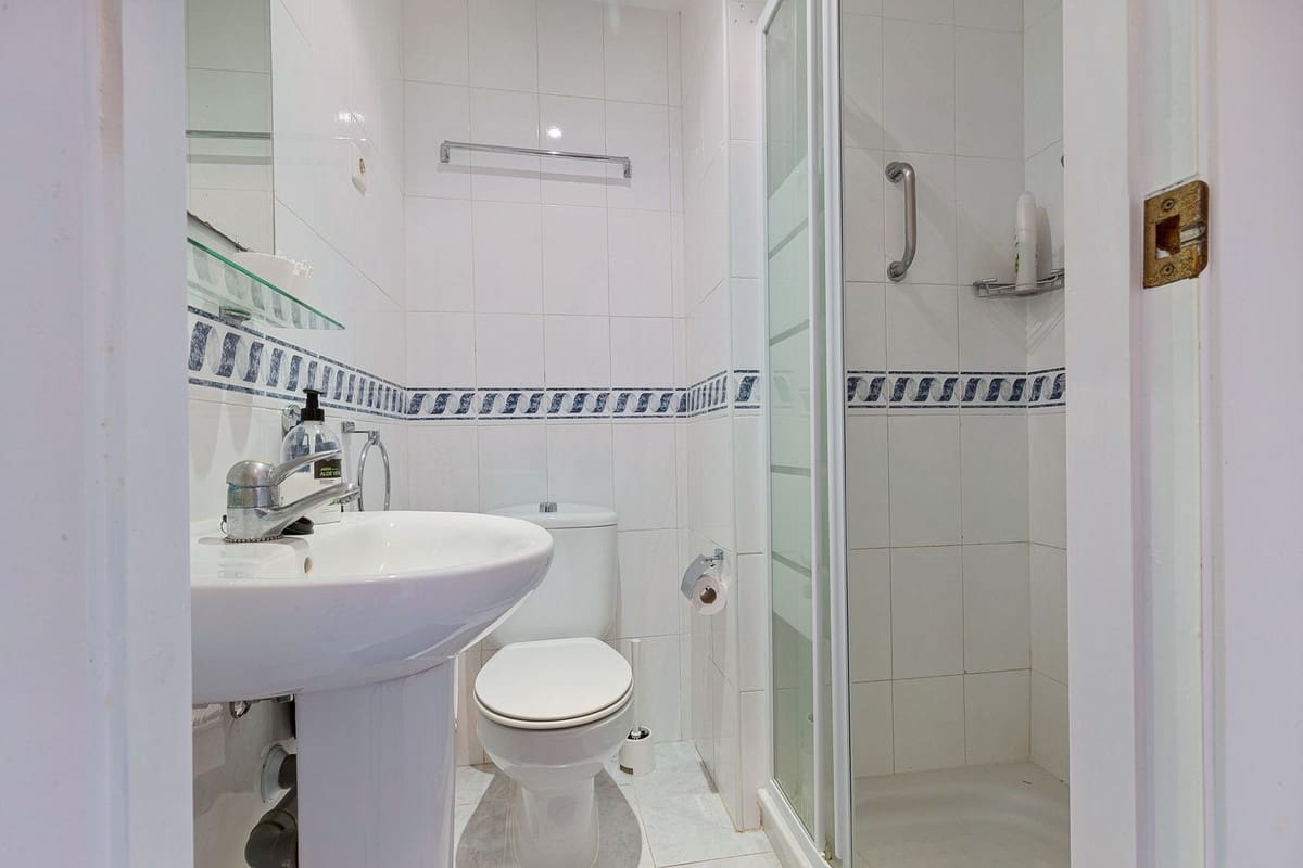 2 soverom Leilighet til salgs i Mijas Costa med svømmebasseng - € 249 000 (Ref: 9748239)