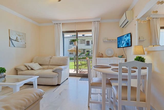 2 soveværelse Lejlighed til salg i Mijas Costa, Mijas med swimmingpool - € 249.000 (Ref: 9748239)