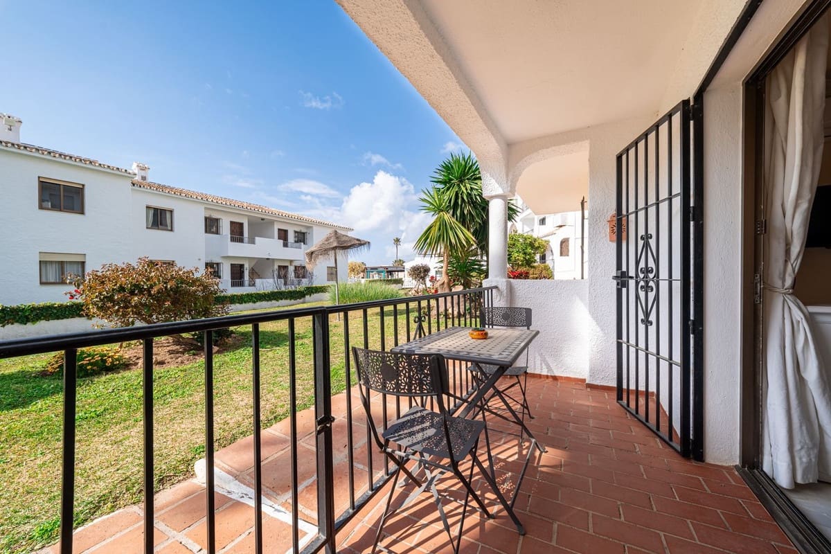 2 soverom Leilighet til salgs i Mijas Costa med svømmebasseng - € 249 000 (Ref: 9748239)