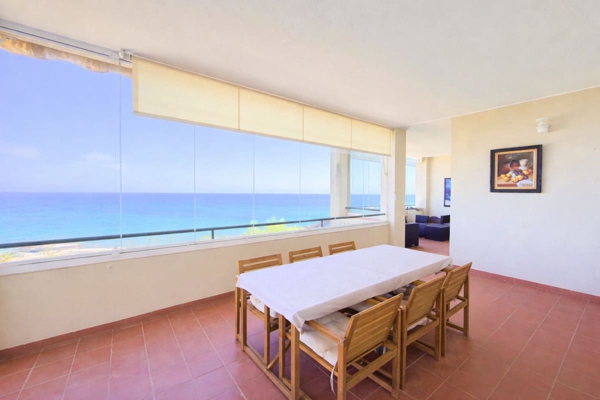 3 sovrum Lägenhet till salu i La Duquesa / Puerto de la Duquesa med pool - 499 000 € (Ref: 9762262)