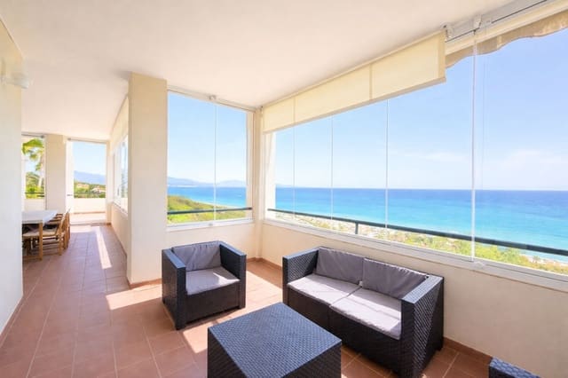 3 sovrum Lägenhet till salu i La Duquesa / Puerto de la Duquesa, Manilva med pool - 499 000 € (Ref: 9762262)