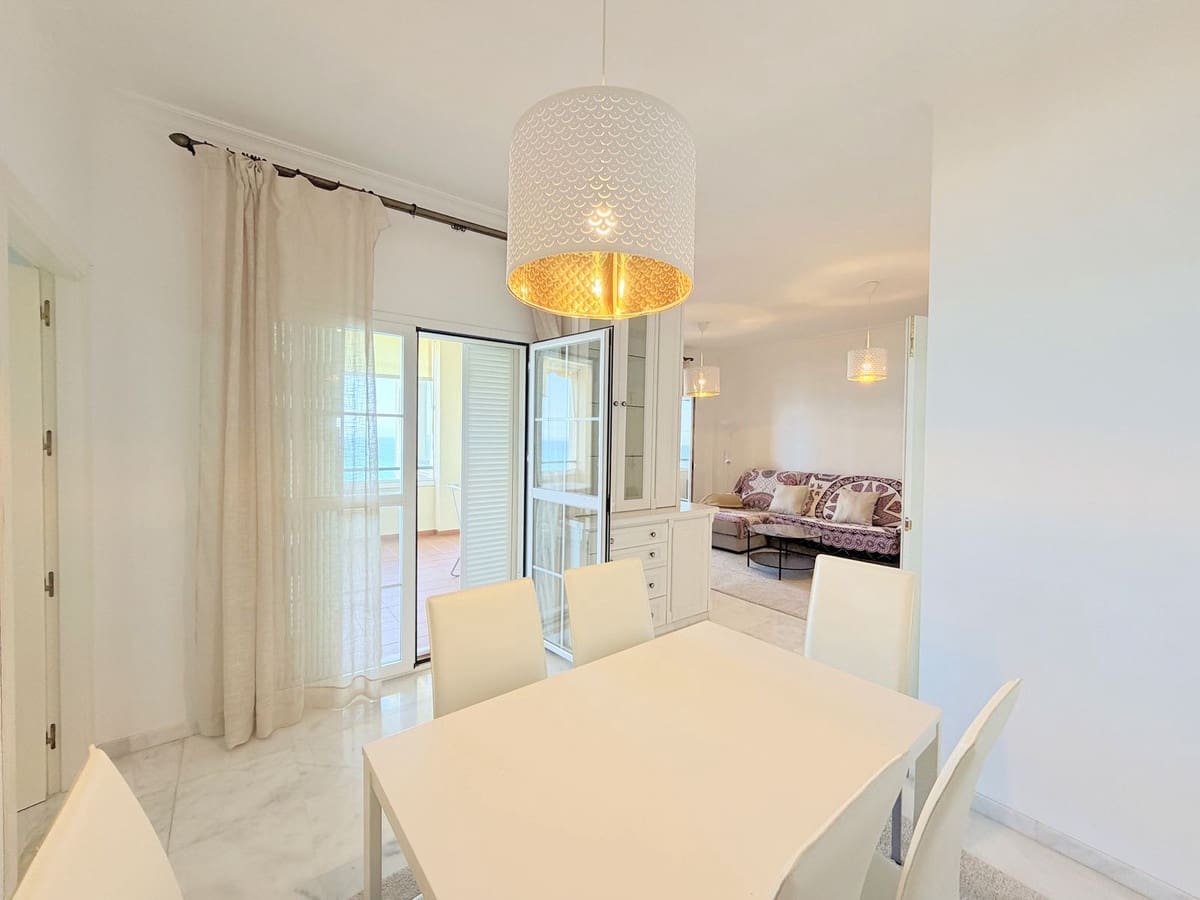 3 sovrum Lägenhet till salu i La Duquesa / Puerto de la Duquesa med pool - 499 000 € (Ref: 9762262)