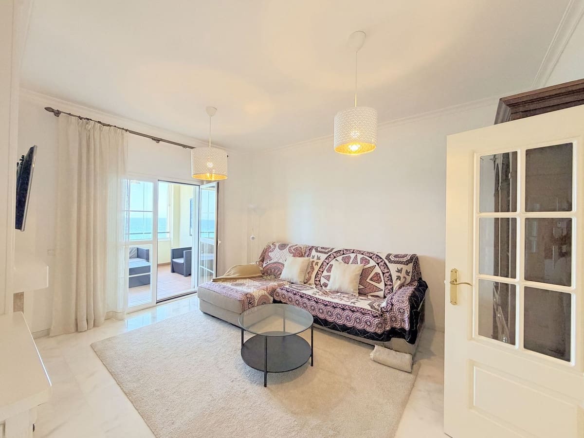 3 sovrum Lägenhet till salu i La Duquesa / Puerto de la Duquesa med pool - 499 000 € (Ref: 9762262)