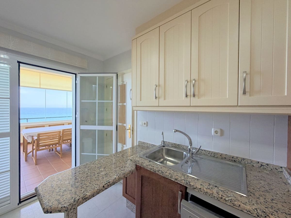 3 sovrum Lägenhet till salu i La Duquesa / Puerto de la Duquesa med pool - 499 000 € (Ref: 9762262)