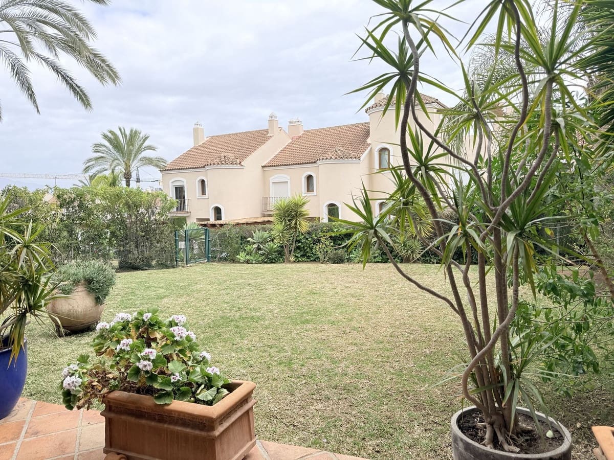 4 sypialnia Dom na sprzedaż w El Paraiso - 800 000 € (Ref: 9762263)