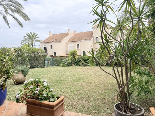 4 sypialnia Dom na sprzedaż w El Paraiso, Estepona - 800 000 € (Ref: 9762263)