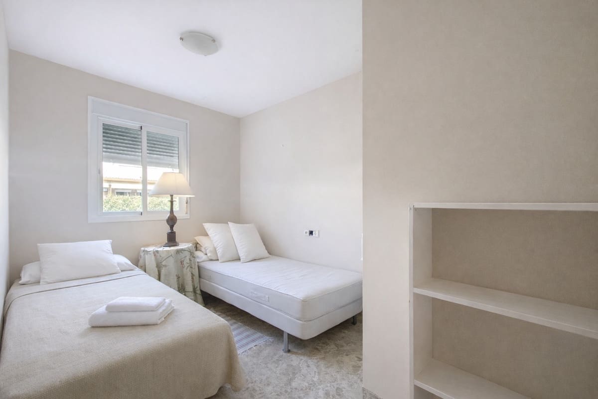 3 soveværelse Byhus til salg i Buenas Noches med swimmingpool - € 450.000 (Ref: 9783280)