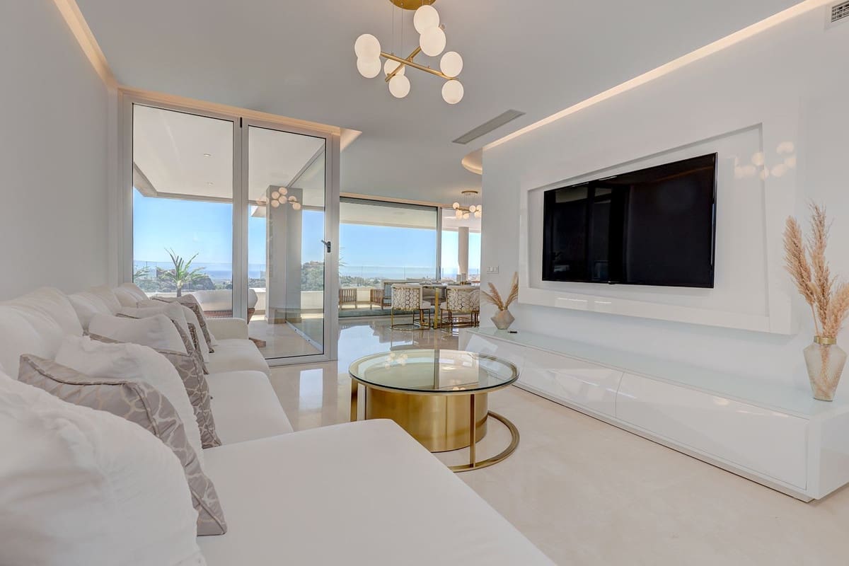 3 makuuhuone Huoneisto myytävänä paikassa Benahavis mukana uima-altaan - 1 200 000 € (Ref: 9783281)