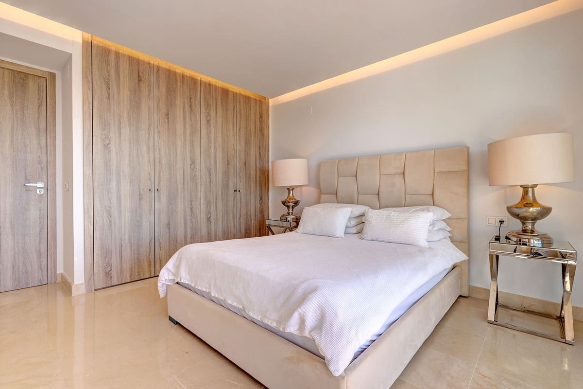 3 makuuhuone Huoneisto myytävänä paikassa Benahavis mukana uima-altaan - 1 200 000 € (Ref: 9783281)