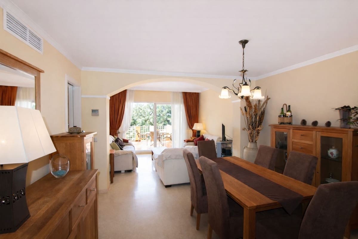 2 slaapkamer Appartement te koop in Elviria met zwembad - € 460.000 (Ref: 9783282)