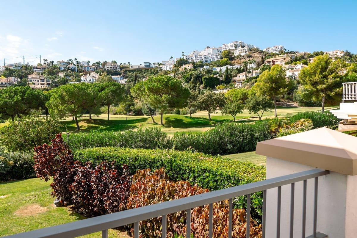 3 soveværelse Lejlighed til salg i Los Arqueros med swimmingpool - € 495.000 (Ref: 9783283)