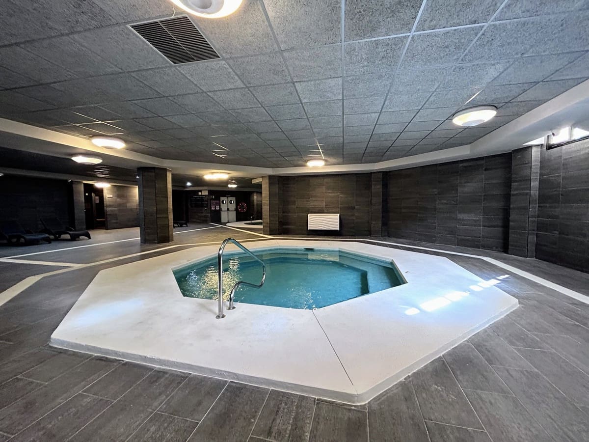 2 sovrum Lägenhet till salu i Puerto Banus med pool - 665 000 € (Ref: 9783284)