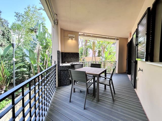 2 soveværelse Lejlighed til salg i Puerto Banus, Marbella med swimmingpool - € 665.000 (Ref: 9783284)