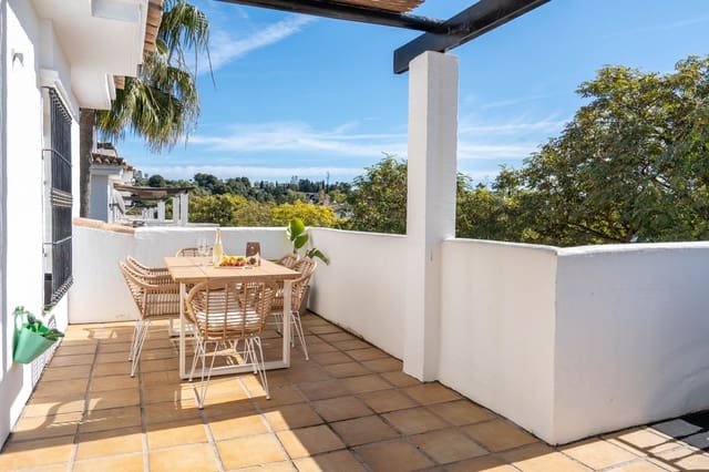 3 soveværelse Lejlighed til salg i Puerto Banus, Marbella med swimmingpool - € 525.000 (Ref: 9783286)