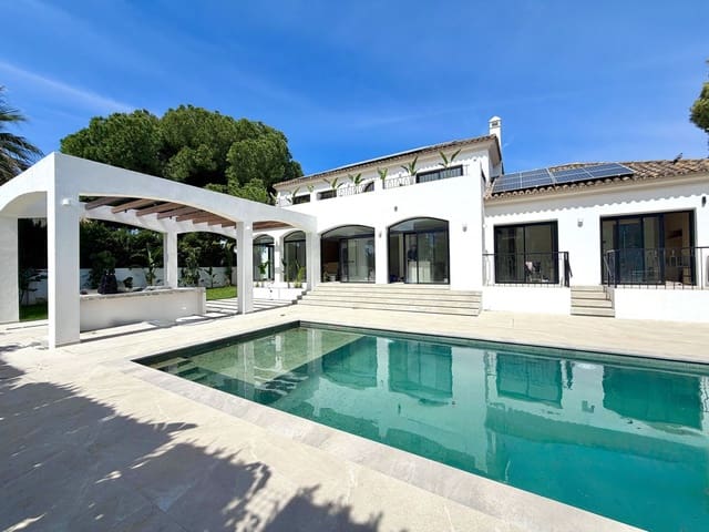 5 bedroom Villa for sale in San Pedro de Alcántara Pueblo, Marbella with pool - € 3,495,000 (Ref: 9783287)