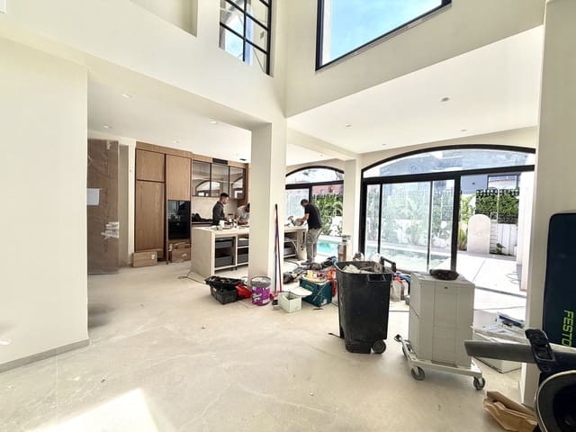 5 bedroom Villa for sale in San Pedro de Alcántara Pueblo, Marbella with pool - € 3,495,000 (Ref: 9783287)