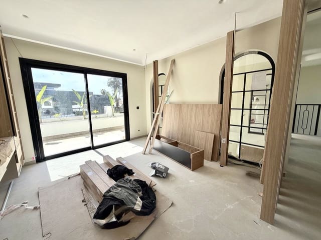 5 bedroom Villa for sale in San Pedro de Alcántara Pueblo, Marbella with pool - € 3,495,000 (Ref: 9783287)