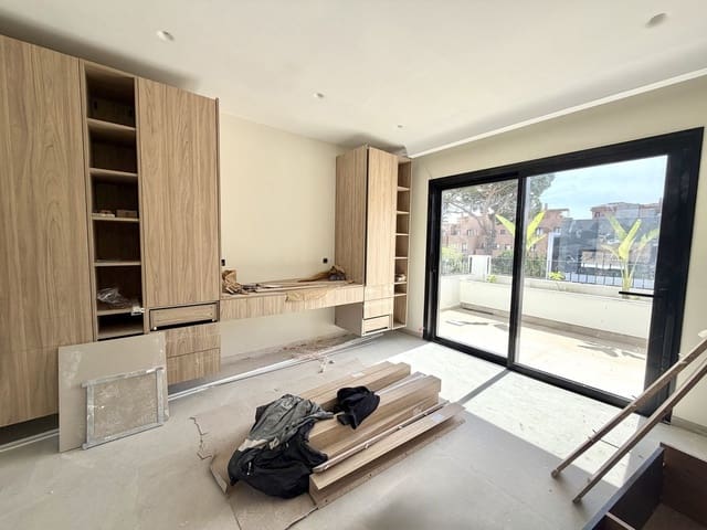 5 bedroom Villa for sale in San Pedro de Alcántara Pueblo, Marbella with pool - € 3,495,000 (Ref: 9783287)